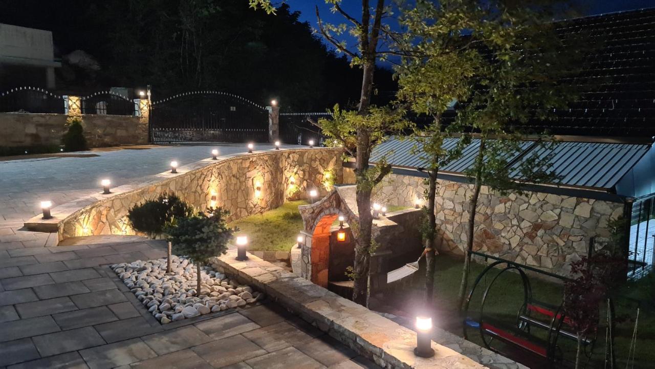 Villa Ozoni - Jezerc Урошевац Экстерьер фото