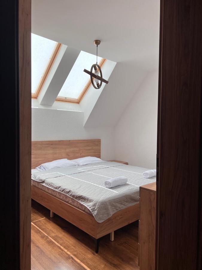 Villa Ozoni - Jezerc Урошевац Экстерьер фото