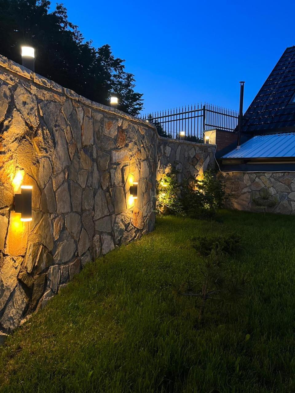 Villa Ozoni - Jezerc Урошевац Экстерьер фото